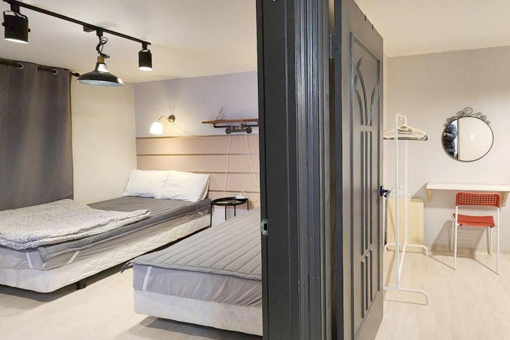 Z-1 The Art House #yeontral Park #5min To Hongdae Stn Apartment *
