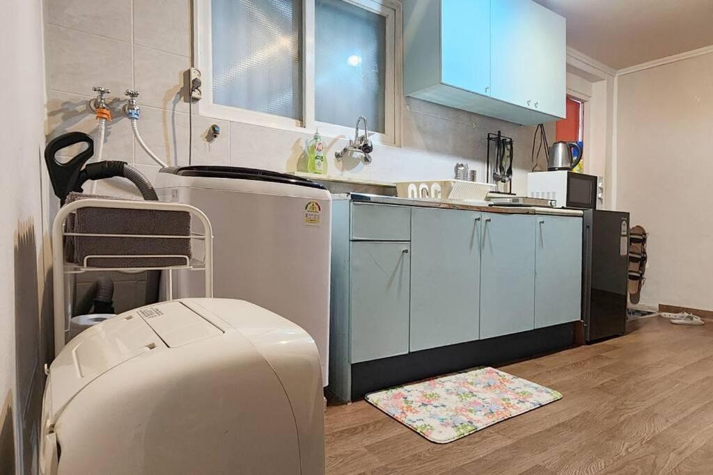 Z-1 The Art House #yeontral Park #5min To Hongdae Stn Apartment *