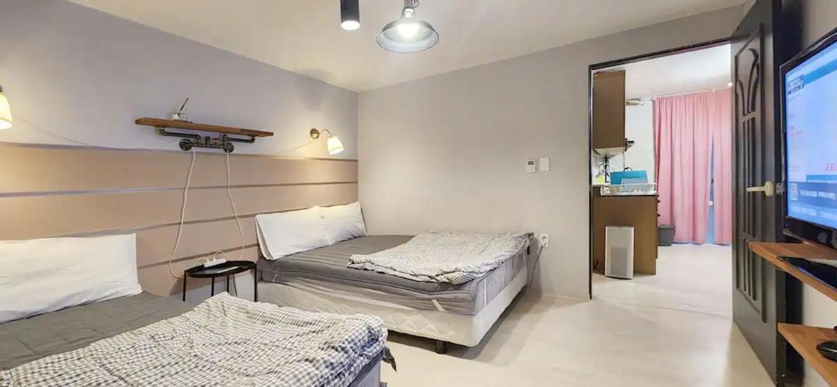 Z-1 The Art House #yeontral Park #5min To Hongdae Stn Apartment